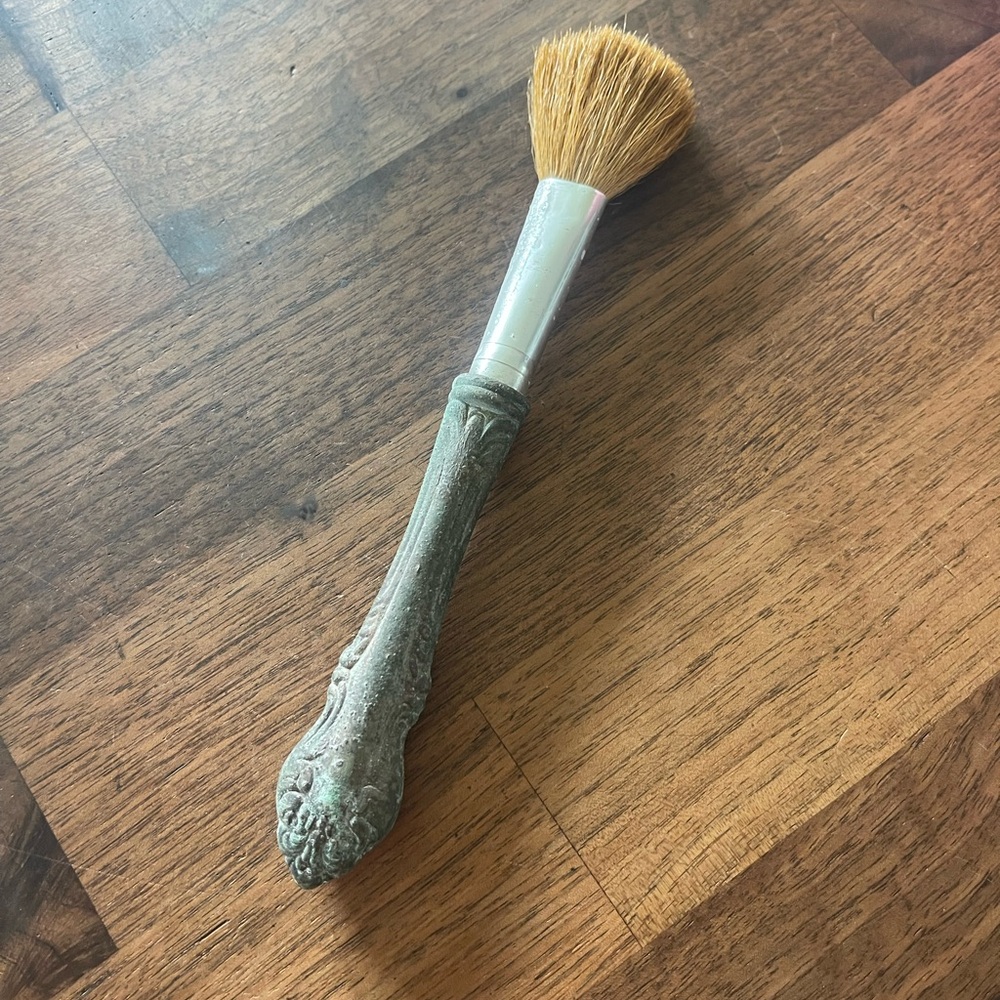 Source Unknown Elegant Bath Brush with Silver Handle
